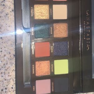 Prism palette